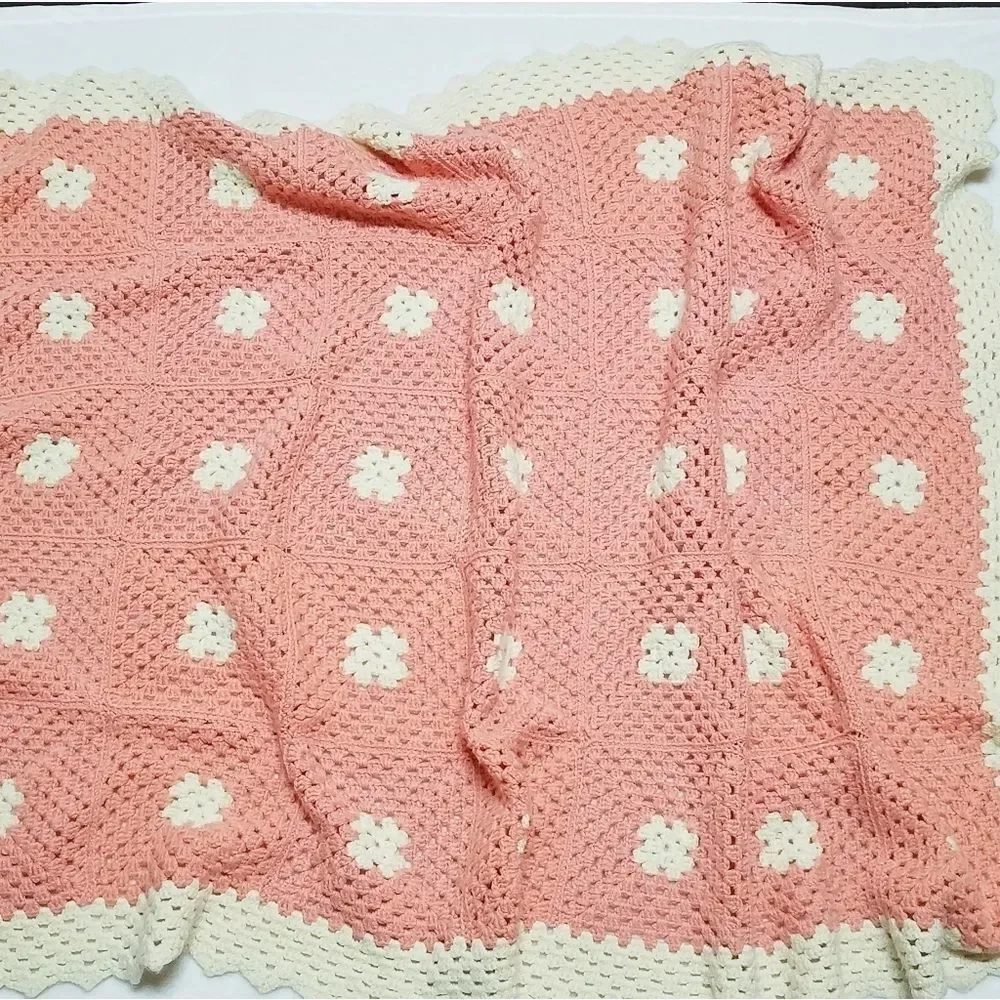 VINTAGE Granny Square Floral Boho Crochet Afghan